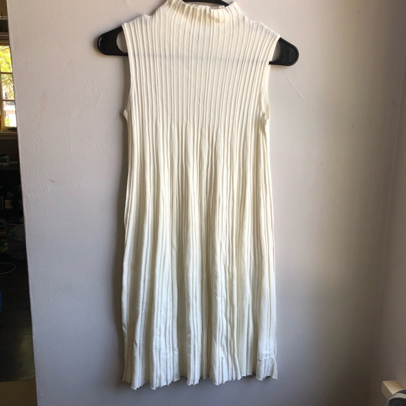 UNIF Dresses & Skirts - NWOT UNIF Mock Neck Dress